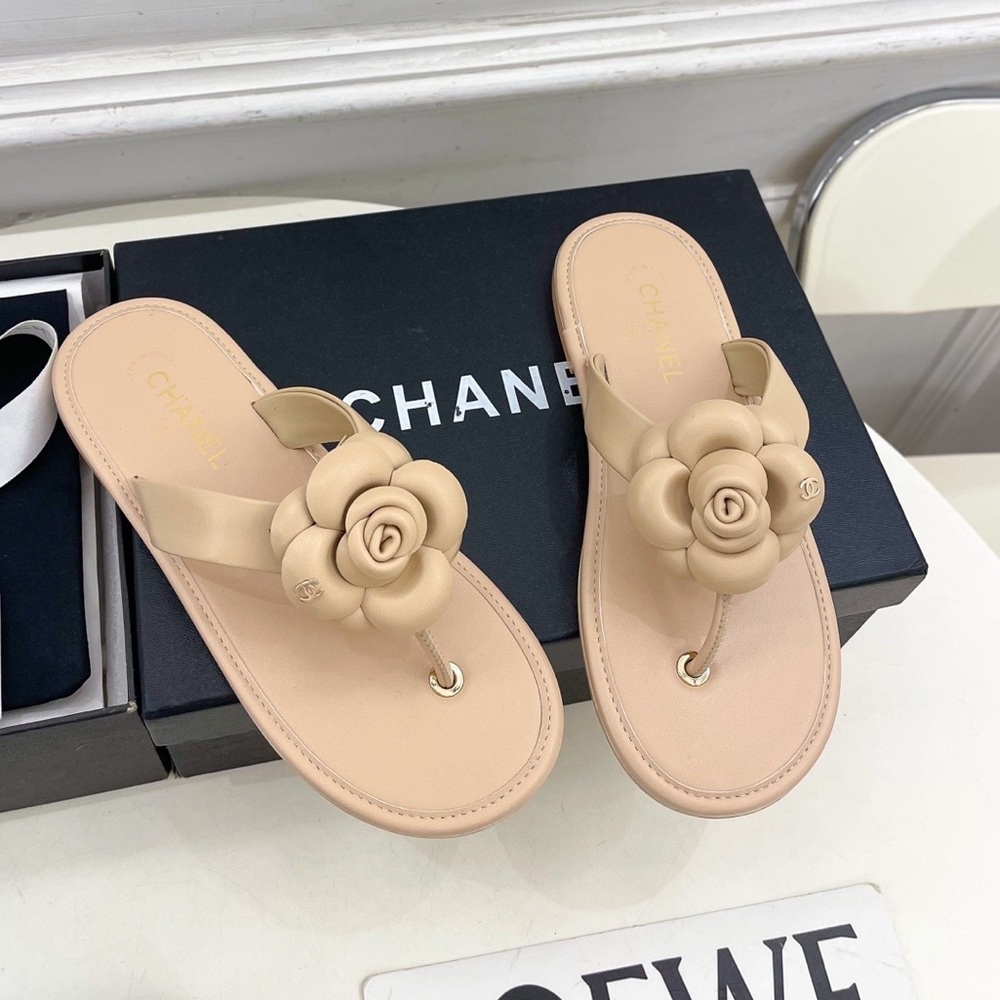 Women's Chanel Camellia Leather Thong Sandals in Beige with Gold CC